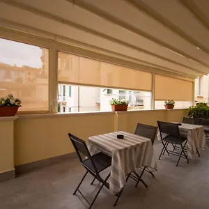 le-camere-nel-corso.hotelitalianriviera.com/